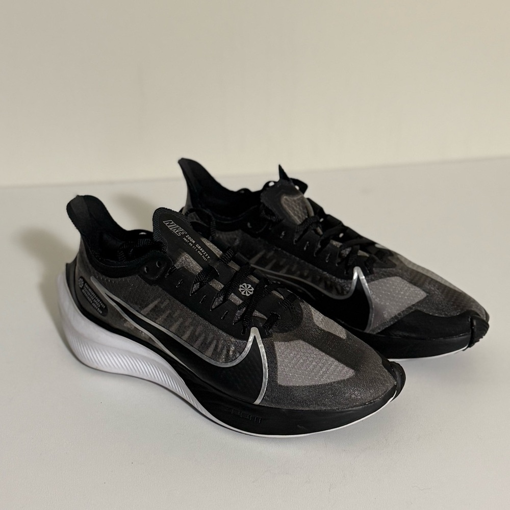 Nike  Zoom Gravity US 8